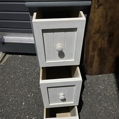 隙間収納棚　スリム　チェスト　アンティーク調の画像