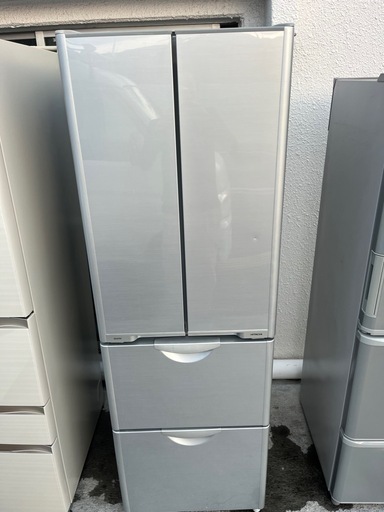 冷蔵庫日立2011年365L4ドア　自動製氷機　仙台市内無料配達