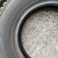 軽トラ、軽バン用 145R12 6P ダンロップ スタッドレス 2本の画像