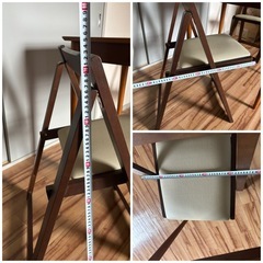 ダイニングテーブル、折り畳み椅子の画像