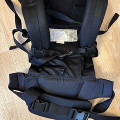 アンジェレッテ　ベビーキャリアオン ブラック　抱っこ紐の画像