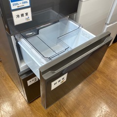 【安心の1年保証】Hisense の3ドア冷蔵庫の画像