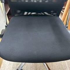 ★リユースのサカイ高崎店★TJ13261  椅子 黒 H51.5×D50×W47.5 クリーニング済みの画像