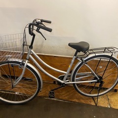 26インチ　ママチャリ　シルバーの画像