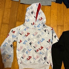 キッズ　パーカー　7〜8の画像