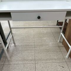 ★リユースのサカイ高崎店★TJ13263  デスク 白 H84.5×D45.5×W100.5 クリーニング済みの画像