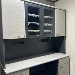 大型　カップボードの画像