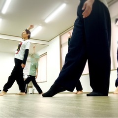 楽しく体を動かしたい方、ぜひ一緒にダンスしませんか？✨ ✨の画像