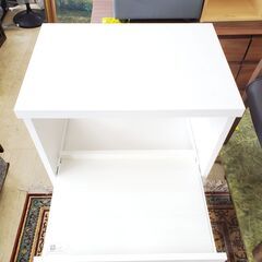 レンジ台 横幅58cm スライドテーブル 2枚扉 棚板可動式 ホワイト レンジボード 食器棚■奥行40cm×高さ106cm■近隣配送無料 買取帝国 朝霞店の画像