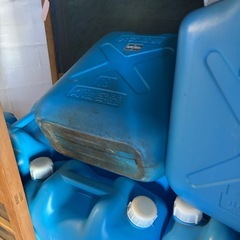 リットル灯油缶の画像