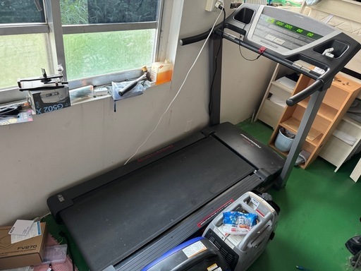 トレッドミル　ランニングマシーン