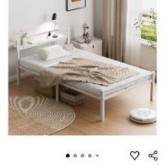 シングルベッドフレーム+三つ折りのマットレスを差し上げます！の画像