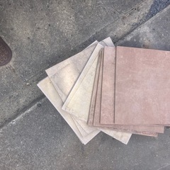 300角タイル1枚　の画像