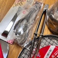 新品 やかん【茶漉し付き】　キッチンツール　餅焼き網  合計8点の画像