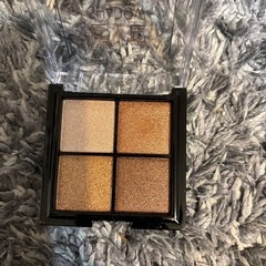 アイシャドウ新品未使用の画像