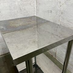 アラヤステンレス 作業台 W600×D450×H650 厨房 厨房機器 店舗 店舗用品 ステンレス作業台 高さ調節可能 中段あり 美品 Y2384の画像