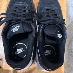 ほぼ新品 NIKE  AIR MAXの画像