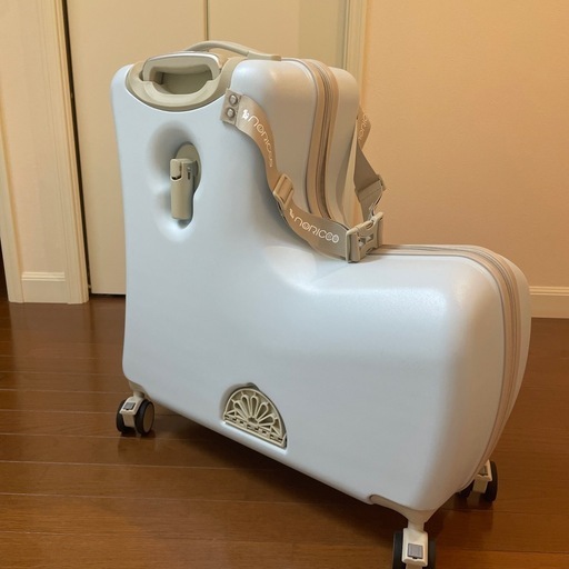 【美品】のりっこ　子どもが乗れるキャリーケース