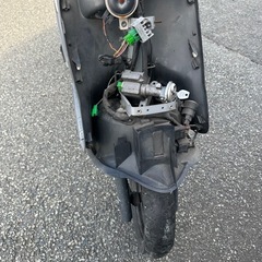 アドレスV125 書類、鍵あり 部品取り  観てのとおり！ 10日の18時以降引き取り限定の画像