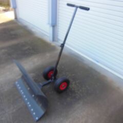 【引き取り限定】雪かき機 タイヤ付きの画像