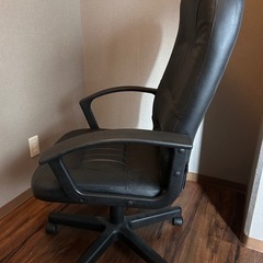 オフィスチェア　ブラック　キャスター付き、昇降機能付きの画像