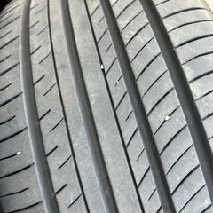245/40R18の画像