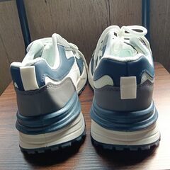 新品 26cm メンズ スニーカー ホワイト 厚底 シューズ 普段着 識別番号:【N527-S】の画像