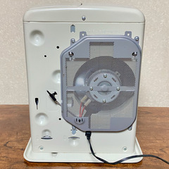 石油ファンヒーター 2.5kW/3.5L 木造7畳/コンクリート9畳 タンクの画像