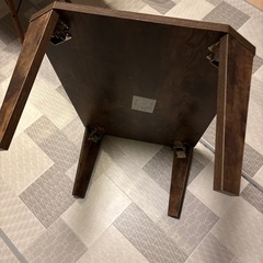 折りたたみテーブルの画像