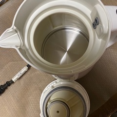 TIGER タイガー　電気ケトル　白　1.2Lの画像