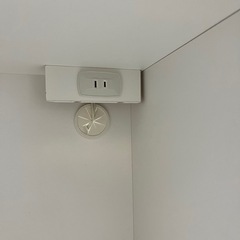 美品　キッチン収納　食器棚　皿入れ　電源付きの画像