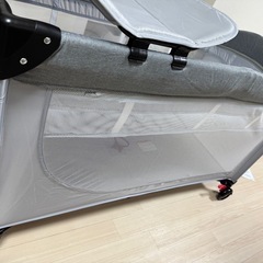 ベビーベッド　折りたたみの画像