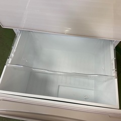 291 送料設置無料　東芝　自動製氷機能付き大型冷蔵庫　363L 洗濯機　小型　家庭用の画像