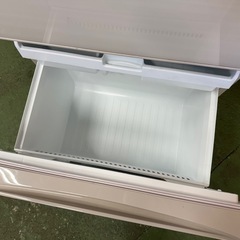 291 送料設置無料　東芝　自動製氷機能付き大型冷蔵庫　363L 洗濯機　小型　家庭用の画像