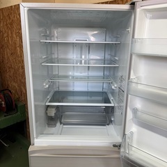 291 送料設置無料　東芝　自動製氷機能付き大型冷蔵庫　363L 洗濯機　小型　家庭用の画像