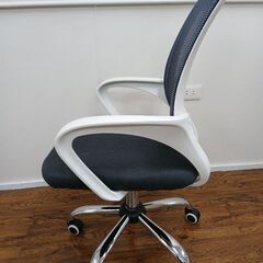 デスクチェア、パソコンチェア、オフィスチェア、椅子、の画像