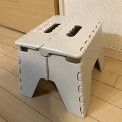 折りたたみ踏み台の画像