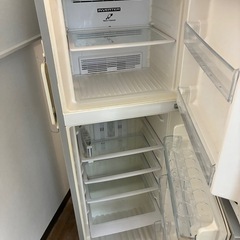 HITACHIノンフロン冷蔵庫　225L
の画像