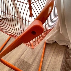 IKEA オレンジ　チェアの画像