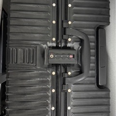 スーツケースの画像