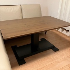 ニトリ　ダイニングテーブル&ソファさし上げますの画像