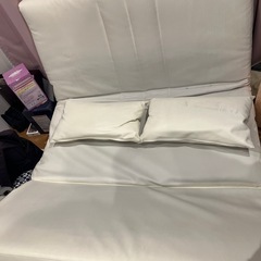 ソファーベッドの画像
