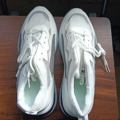 新品 26.5cm メンズ スニーカー ホワイト 厚底 シューズ 普段着 識別番号:【N537-S】の画像