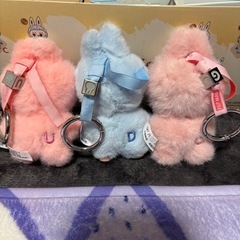 ⑦ イニシャル　日曜日お取引　ラブブ　正規品 の画像