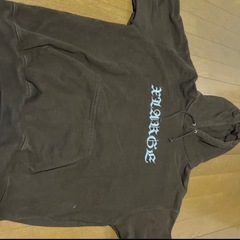 服、パーカーの画像