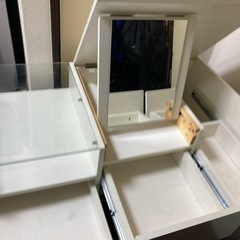 ドレッサーテーブル ディスプレイ収納付き 半完成品 可動ミラー付き ローテーブル リビングテーブル  の画像