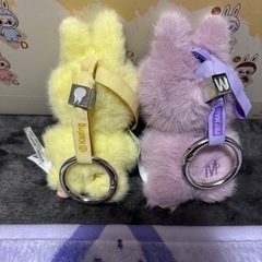 ⑧ イニシャル　ラブブ　正規品の画像