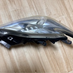 美品⭐︎30プリウスヘッドライトの画像