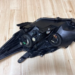美品⭐︎30プリウスヘッドライトの画像