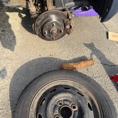タイヤ交換やってあげますょ(❁´◡`❁)
